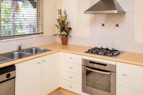 The Lakes Cairns Resort - Accommodation Cooktown 1
