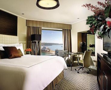 Four Seasons Hotel - Accommodation Cooktown 3
