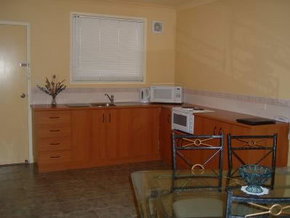 Hopkins House Motel & Apartments - Accommodation Cooktown 5