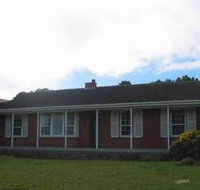 Red Brick Sea Retreat