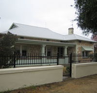 Naracoorte Cottages - MacDonnell House - Accommodation Cooktown