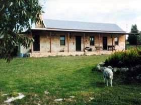 Mt Dutton Bay Woolshed Heritage Cottage - Accommodation Cooktown 0