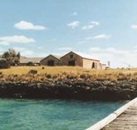 Mt Dutton Bay Woolshed Hostel - Accommodation Cooktown