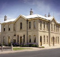 The Customs House - Accommodation Cooktown
