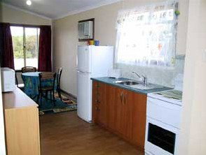 Seabreeze Accommodation - Accommodation Cooktown 3