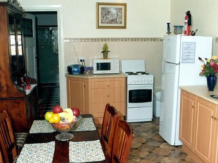 Clara's Cottage - Accommodation Cooktown 3