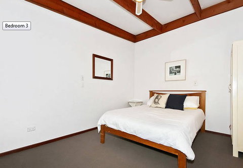 Sea Sand And Scrub Holiday House - Accommodation Cooktown 2