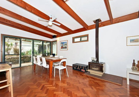 Sea Sand And Scrub Holiday House - Accommodation Cooktown 5