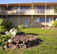 McKinly Waterfront Lodge - Accommodation Cooktown