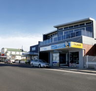 Penguin Waterfront Escape - Accommodation Cooktown