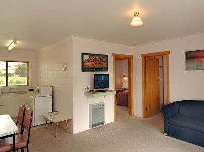 Willaway Motel Apartments - Accommodation Cooktown 2