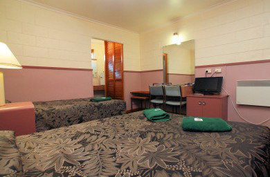 Queenstown Motor Lodge - Accommodation Cooktown 3
