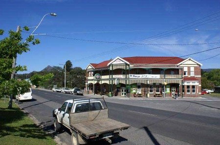 St Marys Hotel - Accommodation Cooktown 1