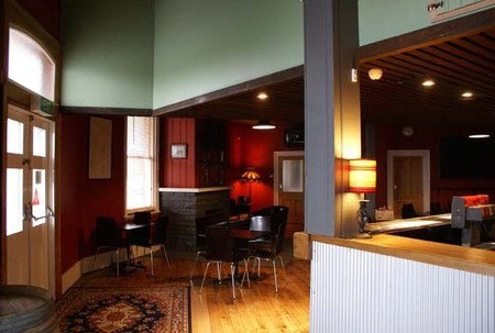 St Marys Hotel - Accommodation Cooktown 5