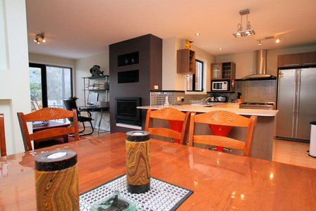 Oakley Place Townhouse - Tasmanian Short Stays - Accommodation Cooktown 1