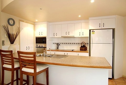 Mediterranean Beachfront Apartments - Accommodation Cooktown 2