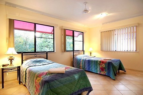 Mediterranean Beachfront Apartments - Accommodation Cooktown 4