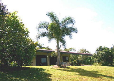 Daintree Mountain View Retreat And Vanilla Beans - Accommodation Cooktown 0