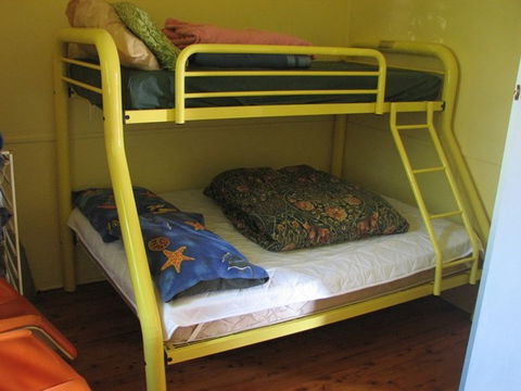 South Coast Holiday Cottages - Accommodation Cooktown 4