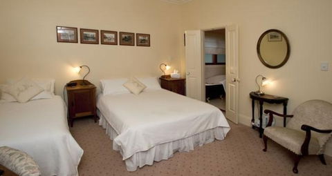 Acacia House Bed And Breakfast - Accommodation Cooktown 4