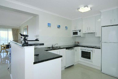 145 On The Parade - Accommodation Cooktown 3