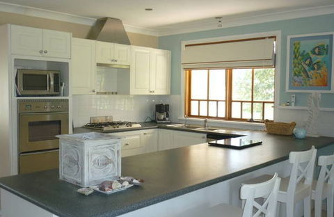 By The Bay - Accommodation Cooktown 4