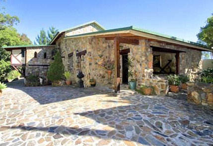 Castle On The Hill Bed And Breakfast - Accommodation Cooktown 3