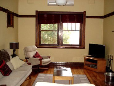 Batlow House - Accommodation Cooktown 4