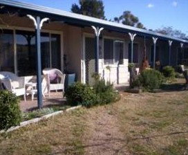 Snowy Vineyard Cottage - Accommodation Cooktown 0