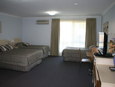 Tuckerbox Motor Inn - Accommodation Cooktown 2