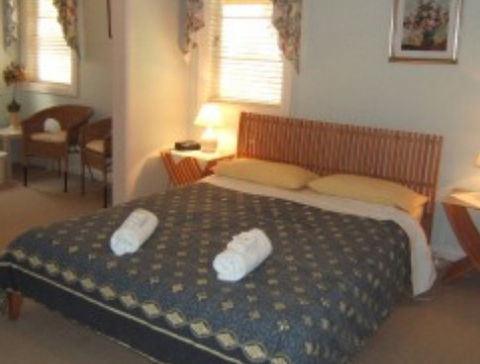 AppleBlossom Cottage - Accommodation Cooktown 3