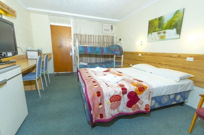 Motel Lodge - Accommodation Cooktown 2