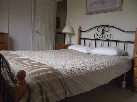 Aliana - Holiday Home - Accommodation Cooktown 5