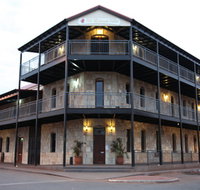 The Esplanade Hotel - Accommodation Cooktown