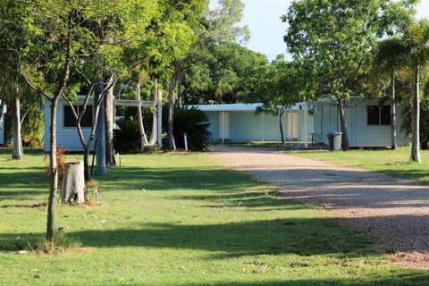 Barcaldine Tourist Park - Accommodation Cooktown 3
