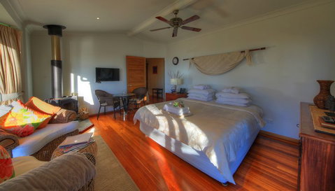 At Remingtons B & B - Accommodation Cooktown 7