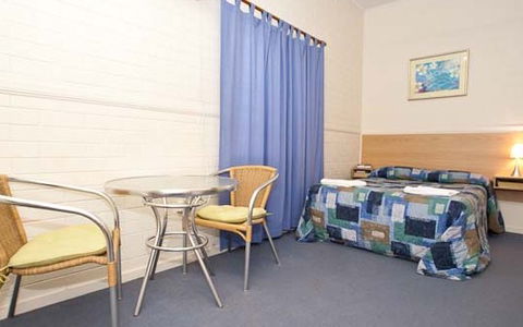 Carrington Hotel - Accommodation Cooktown 1