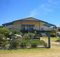 Emu Bay Lodge - Accommodation Cooktown