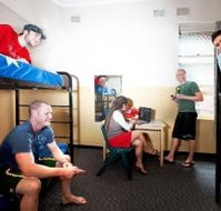 Maze Backpackers And Cb Hotel - Accommodation Cooktown