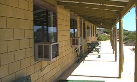 Nanga Bay Resort And Caravan Park - Accommodation Cooktown 4