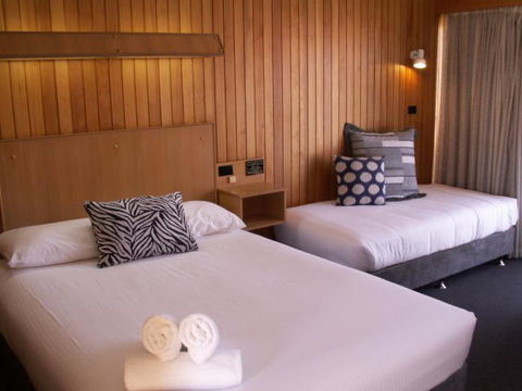 Court Street Motel - Accommodation Cooktown 1