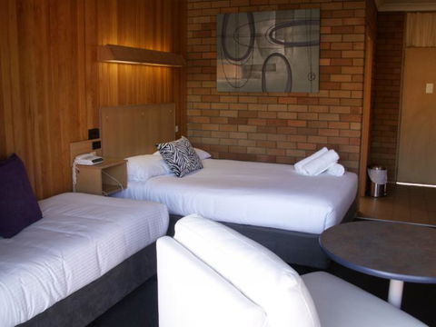 Court Street Motel - Accommodation Cooktown 2