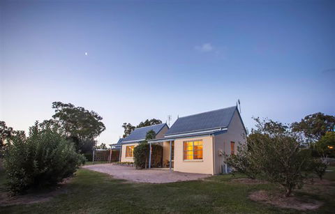 Vineyard Cottages And Cafe - Accommodation Cooktown 4