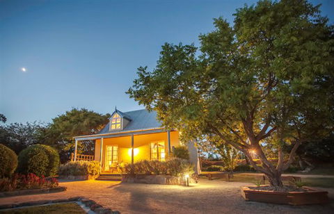 Vineyard Cottages And Cafe - Accommodation Cooktown 9
