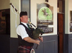 Jack Duggans Irish Pub - Accommodation Cooktown 1
