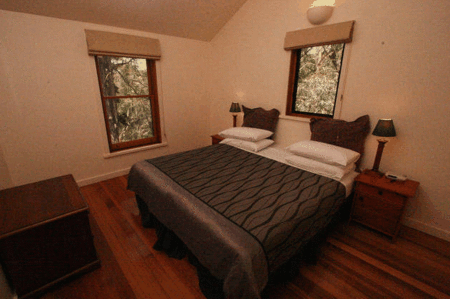 King Parrot Holiday Cottages - Accommodation Cooktown 3