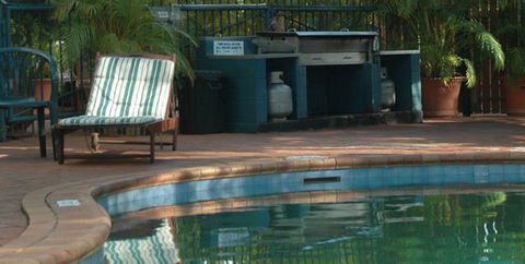 Coconut Grove Holiday Apartments - Accommodation Cooktown 1