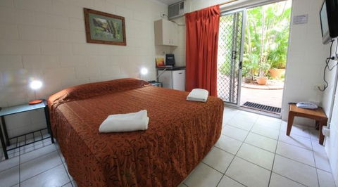 Coconut Grove Holiday Apartments - Accommodation Cooktown 2