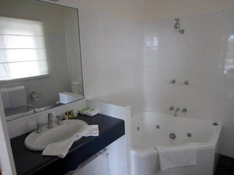 Moore Park Inn - Accommodation Cooktown 5