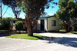 Bass Caravan Park - Accommodation Cooktown 0